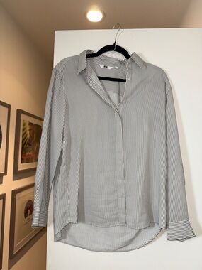 Uniqlo White Blouse with Black Pinstripes